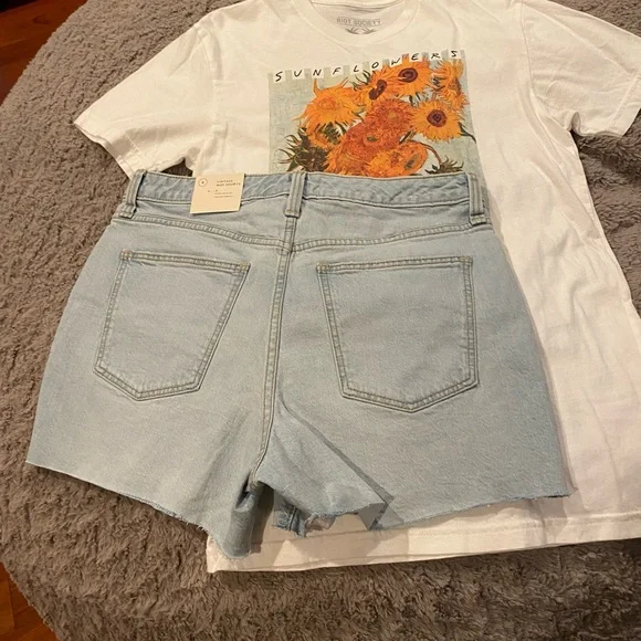 Universal Thread Jean shorts size 8 with top NWT - Picture 2 of 5